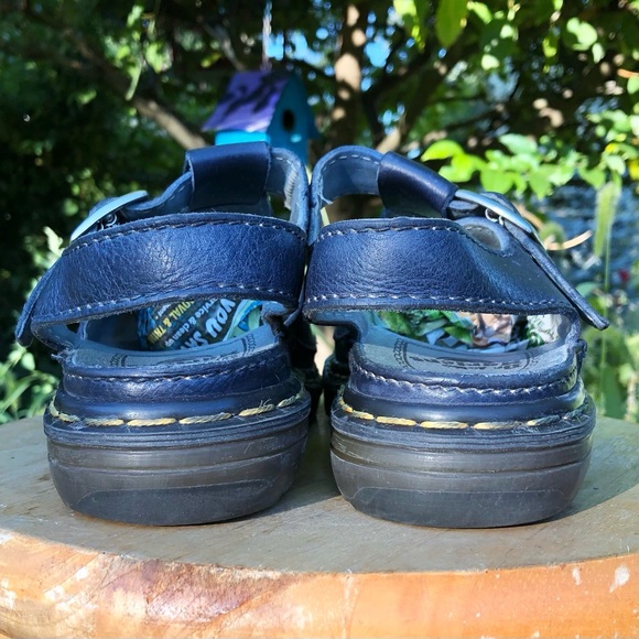 Dr. Martens Daisy O-ring Cut-Out Sandals - Picture 3 of 16